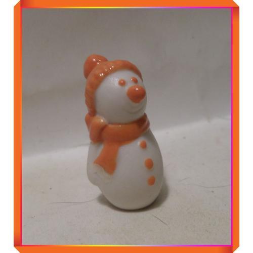 Fève Bonhomme De Neige Orange - La Boulangère 2016 on Productcaster.