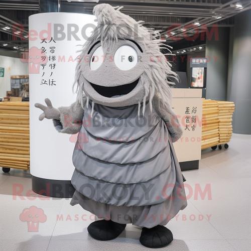 Mascotte Redbrokoly De Personnage De Ramen Gris Habillé D'une Jupe ... on Productcaster.