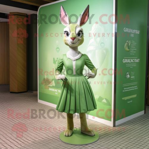 Mascotte Redbrokoly De Personnage De Gazelle Verte Habillée D'une R... on Productcaster.