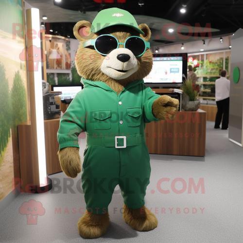 Mascotte Redbrokoly De Personnage De Marmotte Verte Habillée D'une ... on Productcaster.