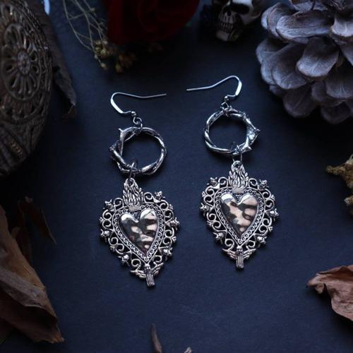 Boucles D'oreilles Gothiques En Forme De C?ur, Boucles D'oreilles P... on Productcaster.