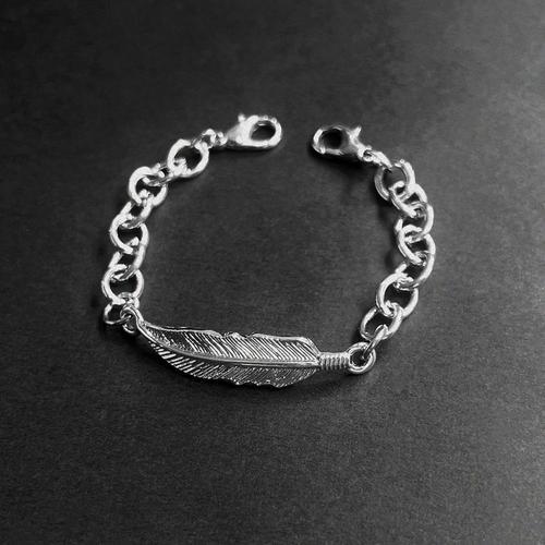 Bracelet De Manchette En Plumes D'argent, Bijoux Boho, Cadeau Pour ... on Productcaster.