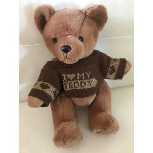 Peluche Ours Tomy Teddy Et Son Pull Marron Chocolat 33cm (Reconditionné) on Productcaster.