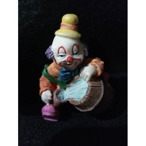 Figurine Clown on Productcaster.