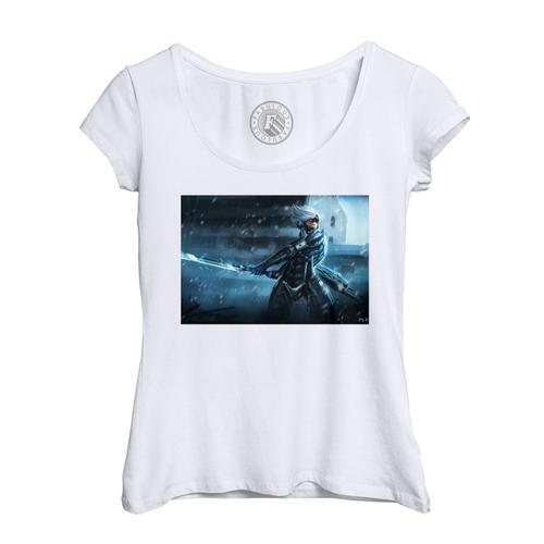 T-Shirt Femme Col Echancré Metal Gear Solid Raiden Epee Jeux Video on Productcaster.