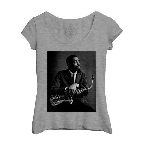 T-Shirt Femme Col Echancré Eric Dolphy Saxophone Artiste Jazz Portr... on Productcaster.