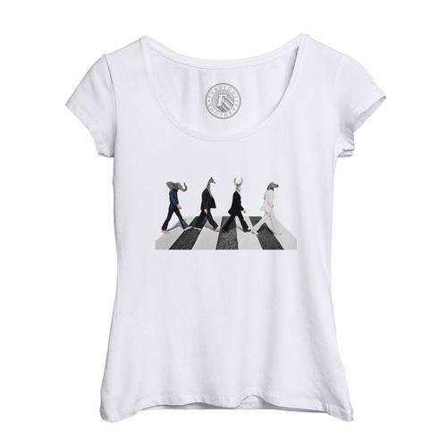 T-Shirt Femme Col Echancré Animaux Passage Piéton Collage Art Surré... on Productcaster.