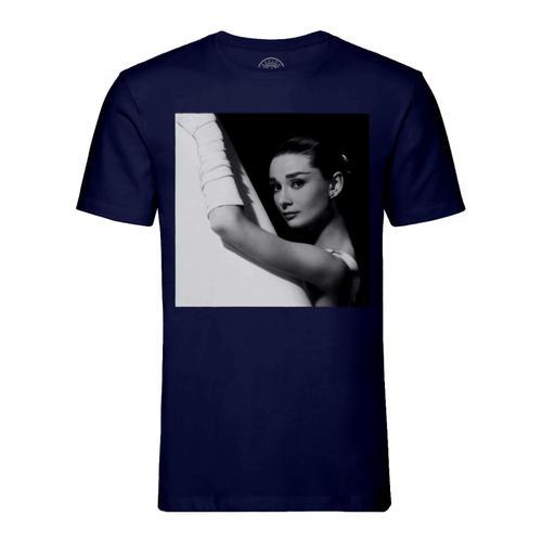 T-Shirt Homme Col Rond Audrey Hepburn Actrice Portrait Gants Star P... on Productcaster.