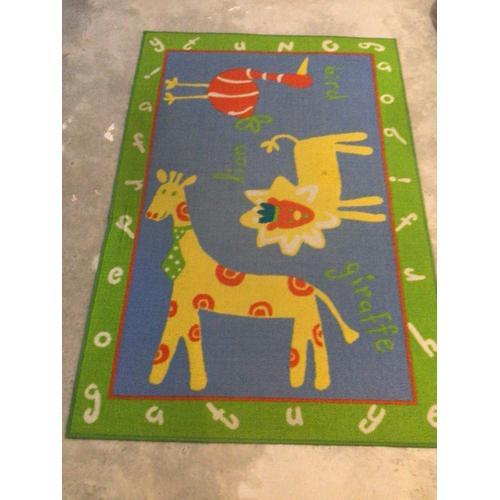 Tapis Avec Animaux Pour Chambre Enfant on Productcaster.