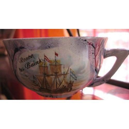 Tasse Souvenir "Ronce Les Bains" on Productcaster.