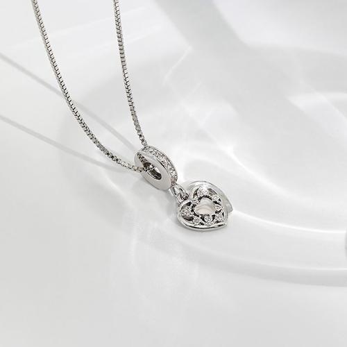 Collier Merrill Pendentif Coeur Creux ¿ Six Pointes Pour Femmes on Productcaster.