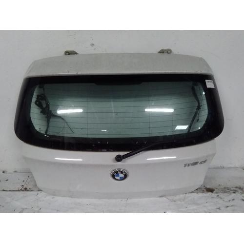 Hayon Bmw Serie 1 1 E81 41627133898 R:114116 on Productcaster.