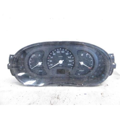 Bloc Compteurs Renault Clio 2 7700410431 R:99339 on Productcaster.