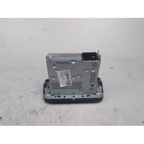 Autoradio Volkswagen Up 1s0057156g R:118464 on Productcaster.