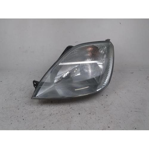 Phare G Ford Fiesta 5 1320349 R:121466 on Productcaster.