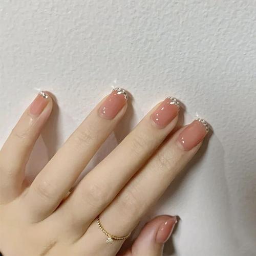 Faux Ongles Les Paillettes De Strass À Rayures Japonaises Portent D... on Productcaster.