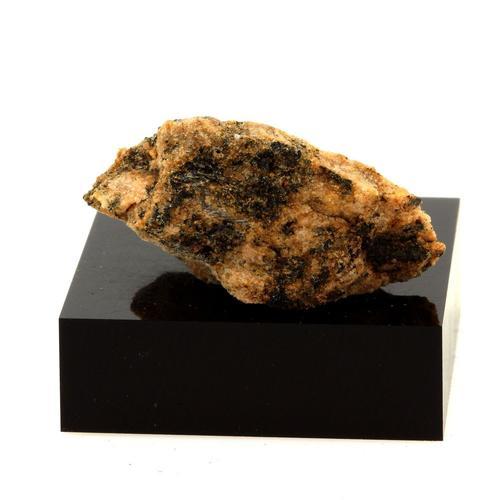 Pulaskite. 28.9 Ct. Grenville, Québec, Canada. on Productcaster.