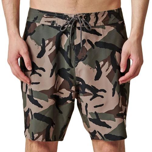 Short De Bain Imprimé Camouflage Homme Globe Every Swell on Productcaster.