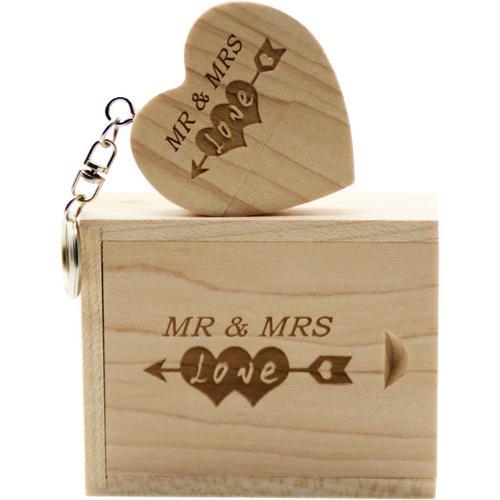 Clé Usb En Bois Avec Gravure Au Laser Mr & Mrs Design - Pilotes De ... on Productcaster.