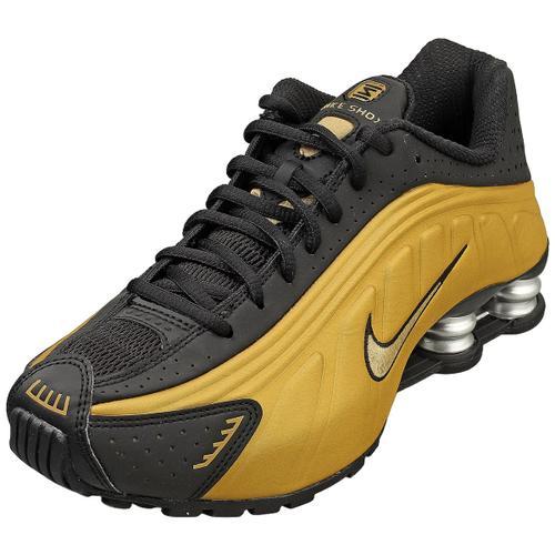 Nike Shox R4 Noir Or Femmes Chaussures De Style - 40 1/2 on Productcaster.