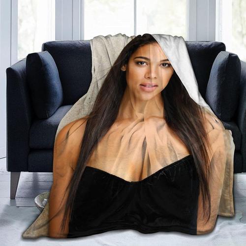 Couverture Polaire Chaude Douce Et Confortable Alexandra Shipp on Productcaster.