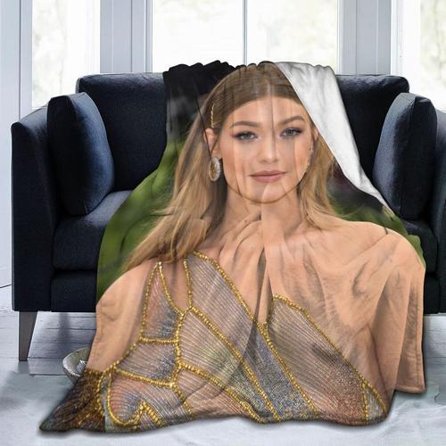 Gigi Hadid Couverture Légère De Luxe En Flanelle Polaire En Microfi... on Productcaster.