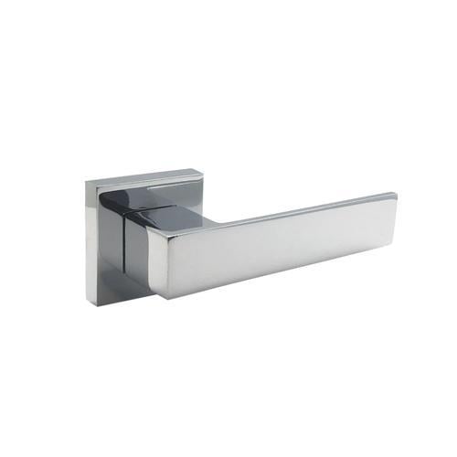 Poignée de porte design finition aspect chromé brillant Alda - KATC... on Productcaster.