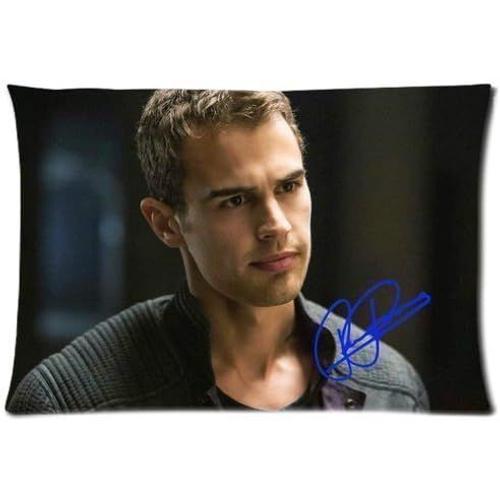 Shannonsa Décoration De Chambre Personnalisée Theo James Taie D'ore... on Productcaster.