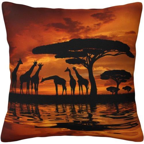 Housse De Coussin Girafe Sous L'arbre En Afrique, Décorative, Impri... on Productcaster.