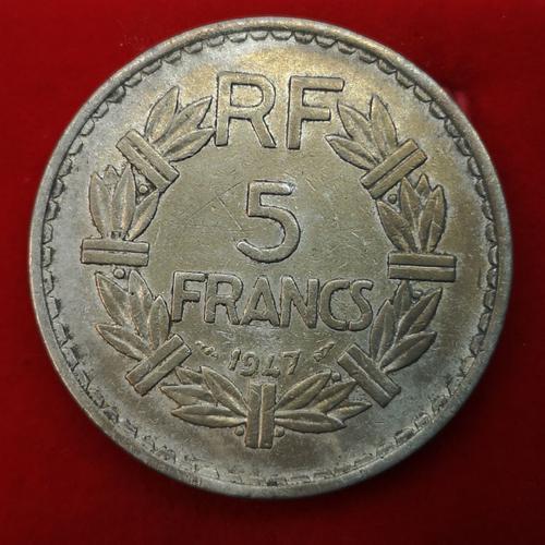 Monnaie France - 1947 - 5 Francs Lavrillier Aluminium - 9 Ouvert on Productcaster.