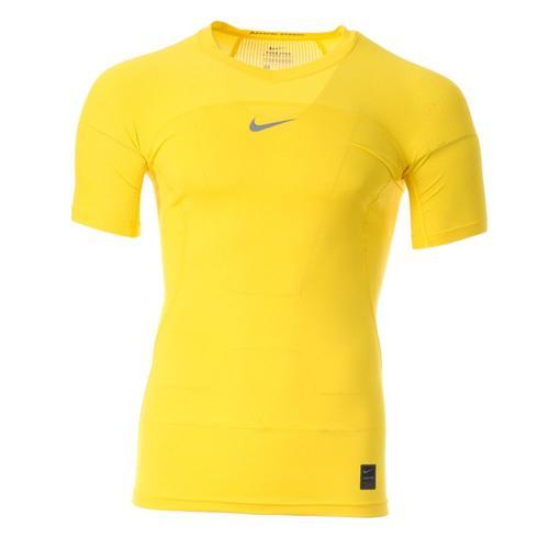 T-Shirt De Compression Jaune Homme Nike Tenue Compete on Productcaster.