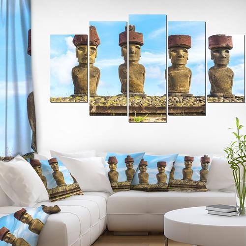 Moai avec chapeau à n¿ud supérieur rougePortrait Photo sur toile im... on Productcaster.