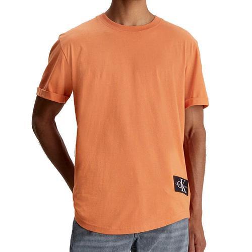 T-Shirt Orange Homme Calvin Klein Jeans Badge Turn Up on Productcaster.