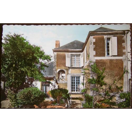 Courdemanche - Manoir De Beauregard on Productcaster.