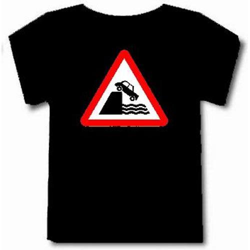 T-Shirt Panneau Attention Voiture Dans L'eau Du Fleuve Canal on Productcaster.