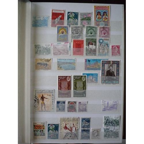 Lot De 35 Timbres D'algerie on Productcaster.