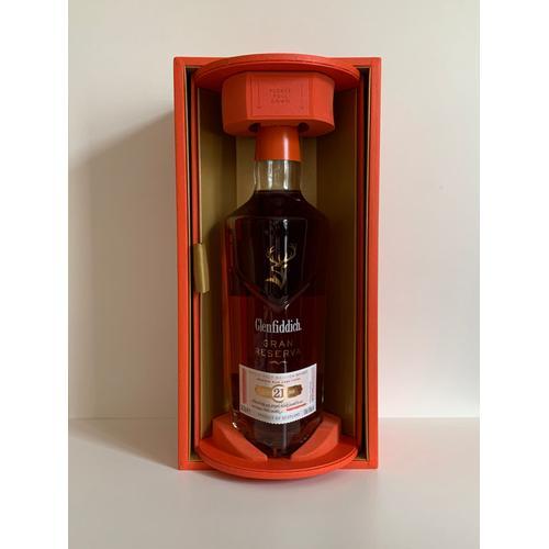 Bouteille De Whisky Glenfiddich Gran Reserva Aged 21 Years on Productcaster.