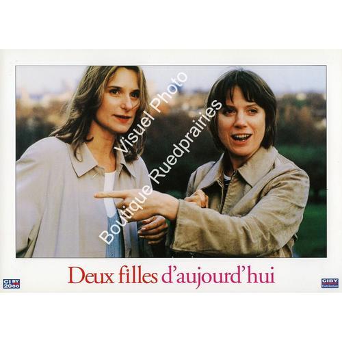 Deux Filles D'aujourd'hui - Career Girls : Jeu De Photos D'exploita... on Productcaster.