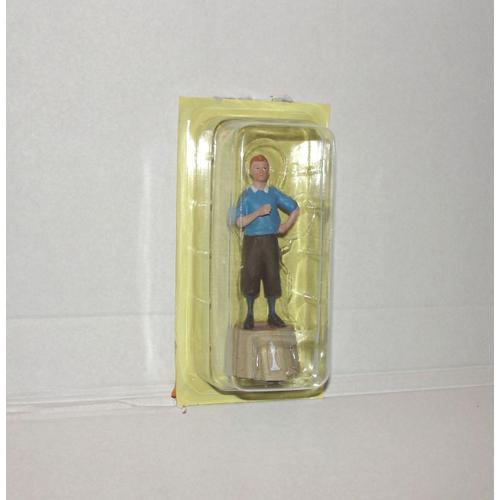 Tintin Et Milou Figurine Tintin Piece D'echecs N°1 on Productcaster.