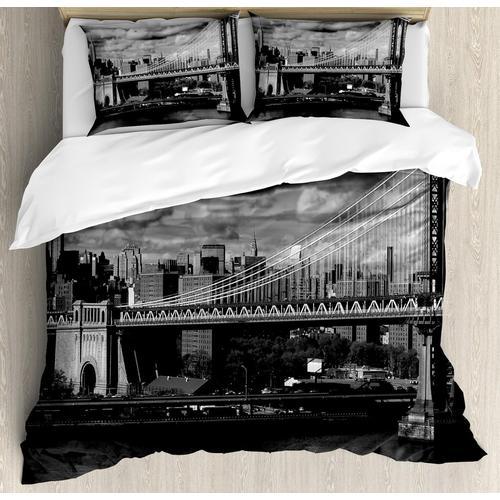 Parure De Lit New York - Panorama Noir Et Blanc De L'horizon De New... on Productcaster.