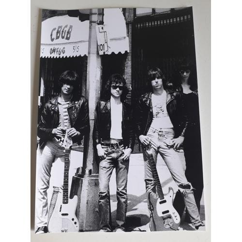 Photo The Ramones 20 X 28 Cm on Productcaster.