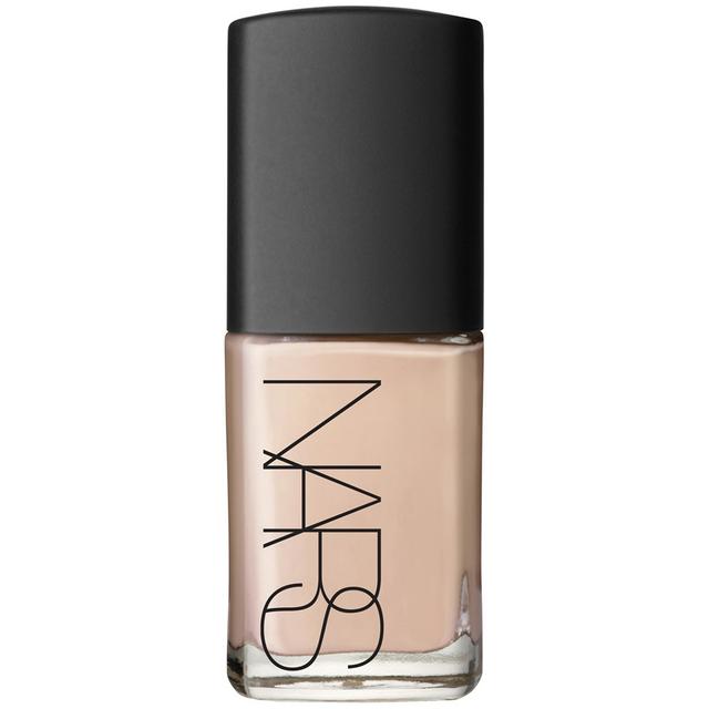 NARS Cosmetics Sheer Glow Foundation - Mont Blanc on Productcaster.