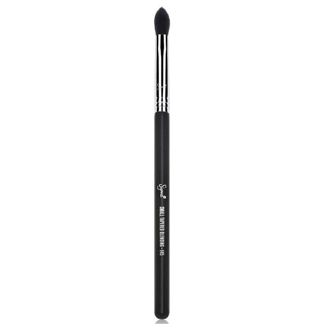 Sigma Beauty E45 - Small Tapered Blending Brush on Productcaster.