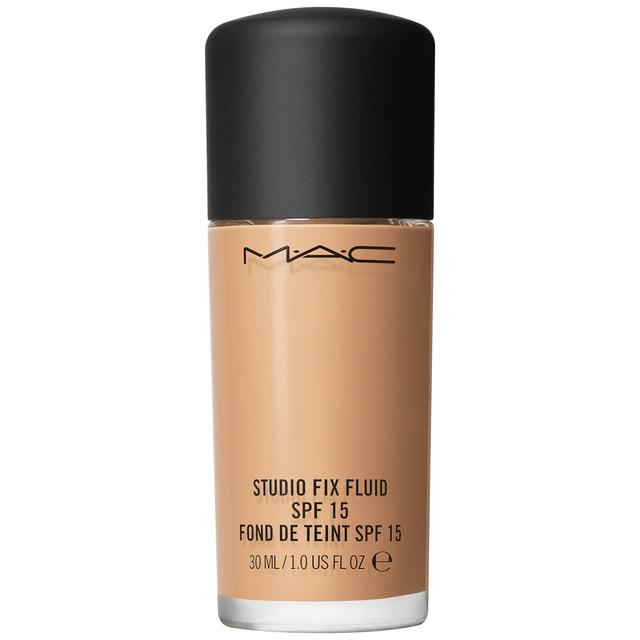 MAC Studio Fix Fluid SPF 15 Foundation 30ml (Various Shades) - 30-NC30 on Productcaster.