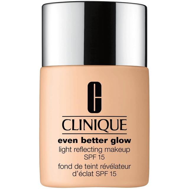 Clinique Even Better Glow Light Reflecting Makeup SPF15 30ml (Various Shades) - 10 Alabaster on Productcaster.