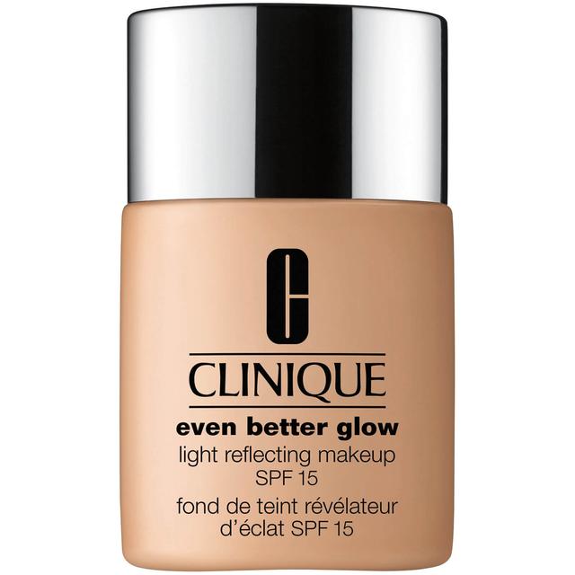 Clinique Even Better Glow Light Reflecting Makeup SPF15 30ml (Various Shades) - 52 Neutral on Productcaster.