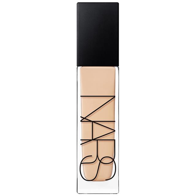 NARS Natural Radiant Longwear Foundation (Various Shades) - Mont Blanc on Productcaster.