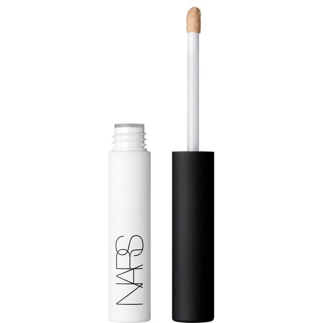 NARS Cosmetics Tinted Smudge Proof Eyeshadow Base - Light on Productcaster.