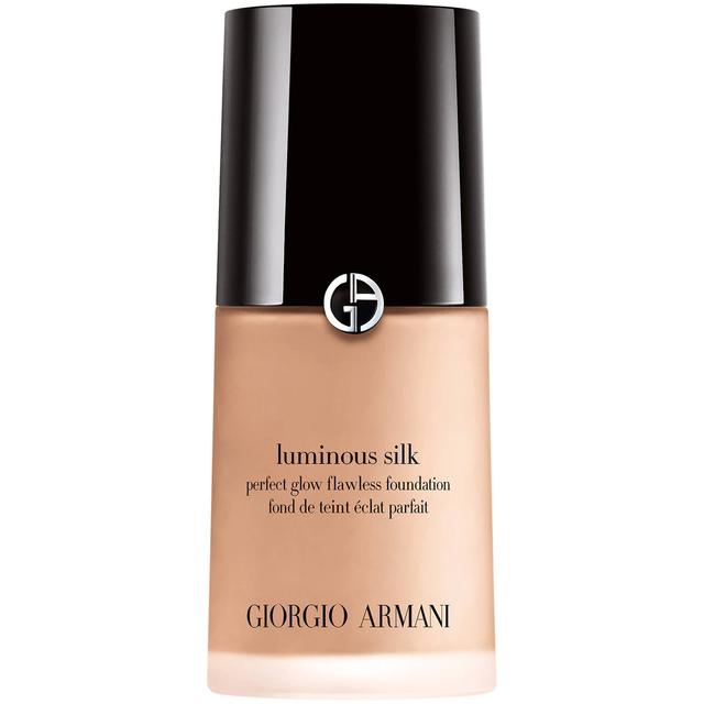 Armani Luminous Silk Foundation 30ml (Various Shades) - 5.25 on Productcaster.