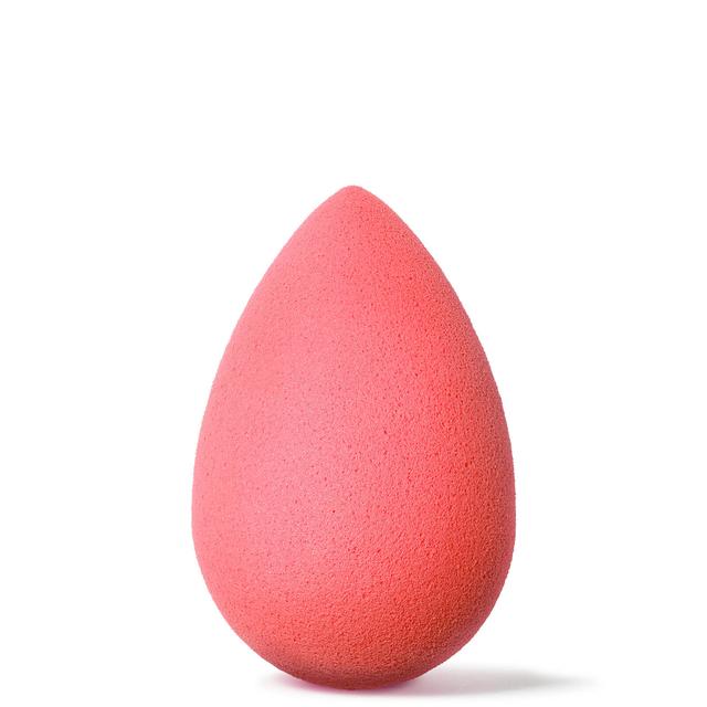 Beautyblender Blusher Cheeky Sponge on Productcaster.